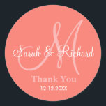 Coral danke Ihnen für die Aufkleber für das Monogr<br><div class="desc">Initial Sticker mit Braut und Bräutigam Namen, Datum der Hochzeit und ein Dankeschön an Sie, um Ihre Dankbarkeit an Ihrem Hochzeitstag oder jedem besondere Anlass zum Ausdruck zu bringen. .Dieser Monogramm Hochzeitsaufkleber ist in Korallenfarbe. Weitere Farben sind für Sie erhältlich. Sie können auch Farbe und Schriftart anpassen, indem Sie die...</div>