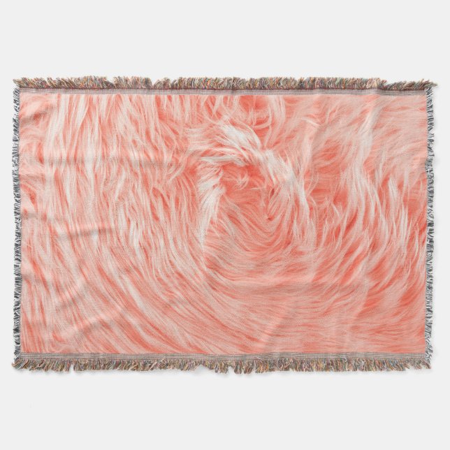 Coral Fluffy Fur: Trend 2019. Decke (Vorderseite)