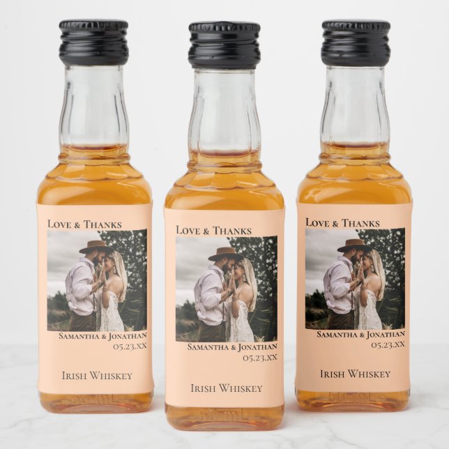 Coral Peach Liebe & Danke Wedding Foto Mini Alkoholflaschenetikett (Flaschen)