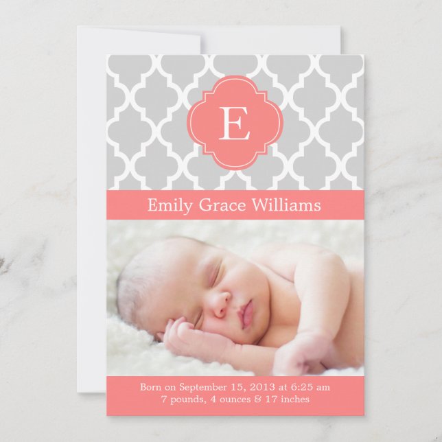 Coral Pink Modern Monogram Custom Foto Baby Birth Ankündigung (Vorderseite)