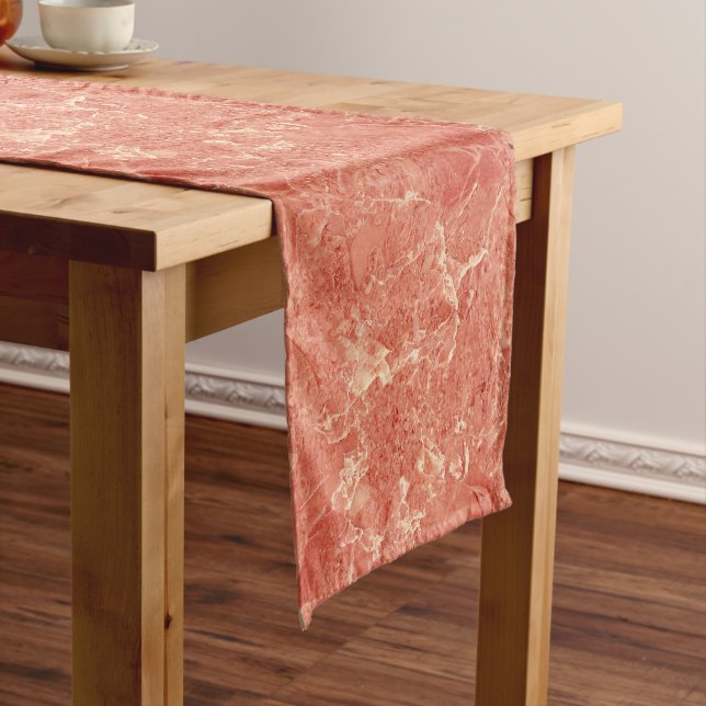 Coral Red Marble Texture Kurzer Tischläufer (Beispiel)