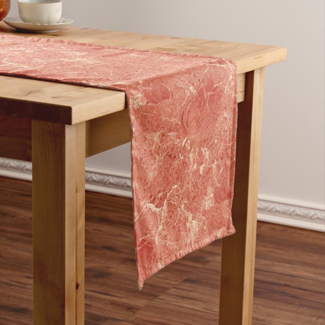 Coral Red Marble Texture Kurzer Tischläufer (Beispiel)
