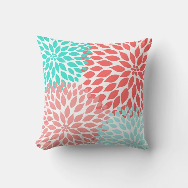 Coral Seafoam Aquamarin Dahlia Moderne Blumendekor Kissen (Vorderseite)