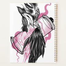 Corbeau noir mystique avec planificateur de mains