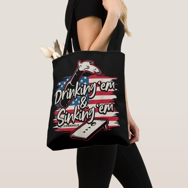 Cornhole Trinken oder Versenken 4. Juli Tasche (Von Nahem)