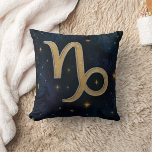 Cosmic Capricorn Golden Zodiac Symbol Kissen