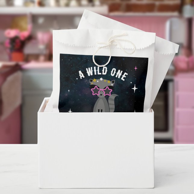 Cosmic Raccoon Wild One Pink Girl Baby Dusche Geschenktütchen (Von Creator hochgeladen)