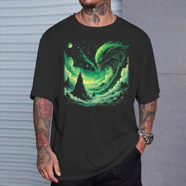 Cosmic Wave T-Shirt: Glowing Green alien Art T-Shirt (Von Creator hochgeladen)