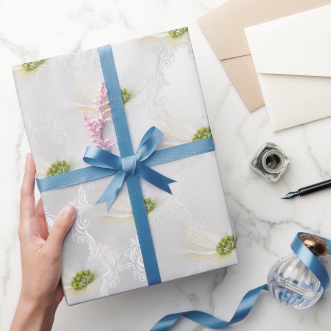 Cosmos-Blume auf White Wedding Elegance Geschenkpapier (Schenken)