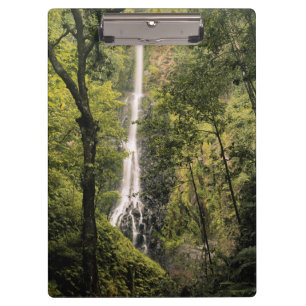 Costa Rica, Cocos-Insel, Wafer Bay Wasserfall Klemmbrett