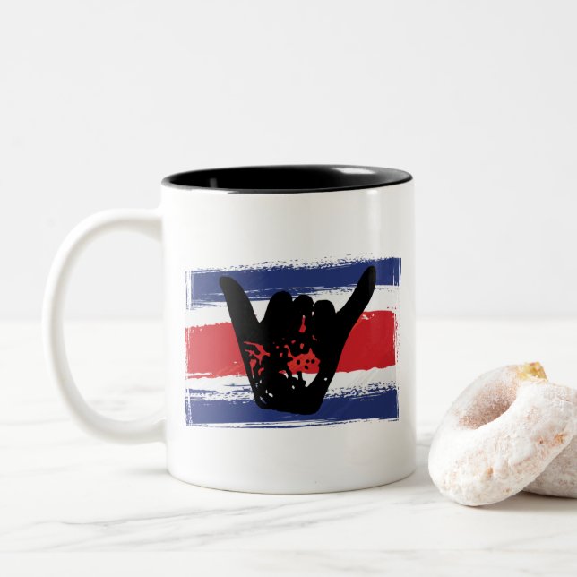 Costa Rica Flag Shaka Surfing Zweifarbige Tasse (Mit Donut)