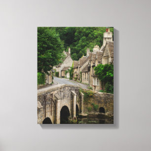 Costwolds Stadtschloss Combe vertikaler Leinwanddruck