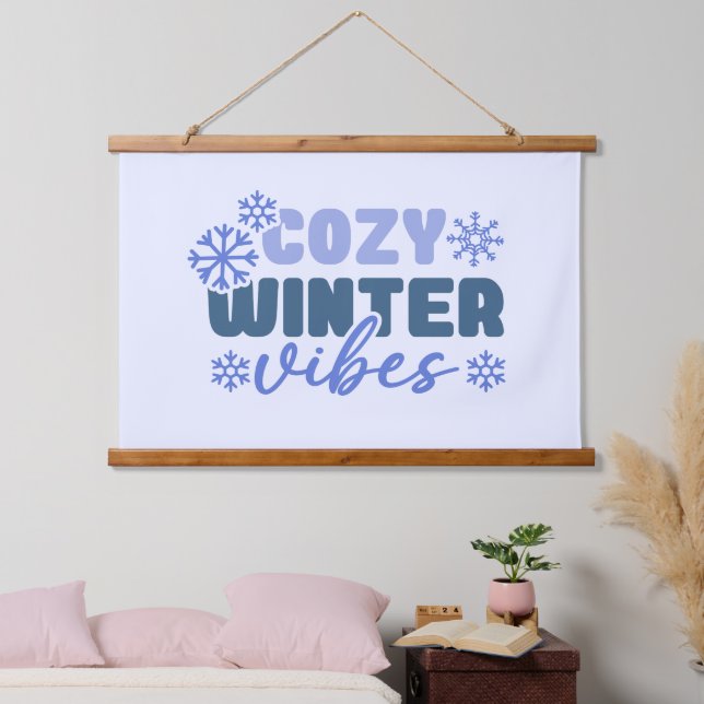 Cosy Winter Vibes - Snowflake Typografie Wandteppich Mit Holzrahmen (Schlafzimmer)