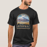 Cotopaxi Nationalpark Ecuador Art Vintag T-Shirt<br><div class="desc">Cotopaxi Vektorgrafik Design. Der Park ist ein großes,  bewaldetes Gebiet in Ecuador,  das Teile von Cotopaxi,  Pichincha und Napo umspannt. Es ist bekannt für den aktiven,  schneebedeckten Vulkan Cotopaxi und den weiten Limpiopungo See.</div>