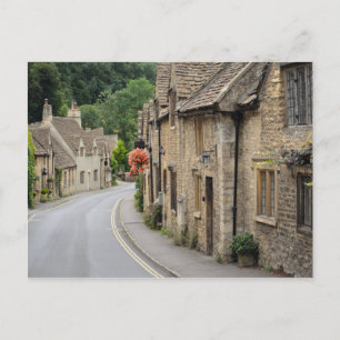 Cottages couleur miel dans la carte postale Cotswo