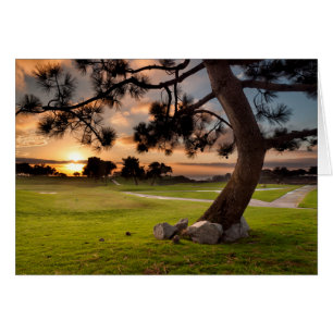 Coucher de soleil sur un terrain de golf