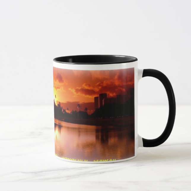 Coucher du soleil à la tasse de plage de Moana (Droite)