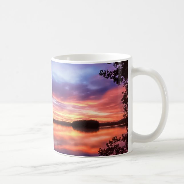 Coucher du soleil dans la tasse de la Finlande (Droite)