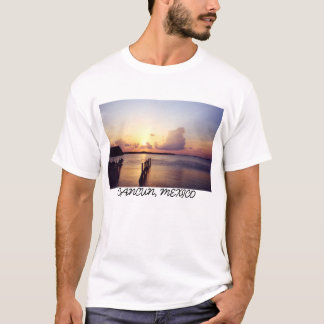 Coucher du soleil dans le T-shirt de Cancun