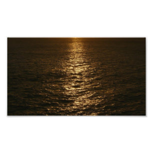 Coucher du soleil sur l'eau Photographie de l'océa