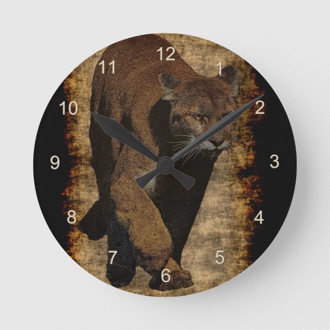 Cougar Mountain-Lion Art on a Wildlife Wall Clock Runde Wanduhr (Vorderseite)