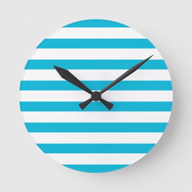 Couleur de tendance - Vivids Cyan Stripes Horloge  (Recto)
