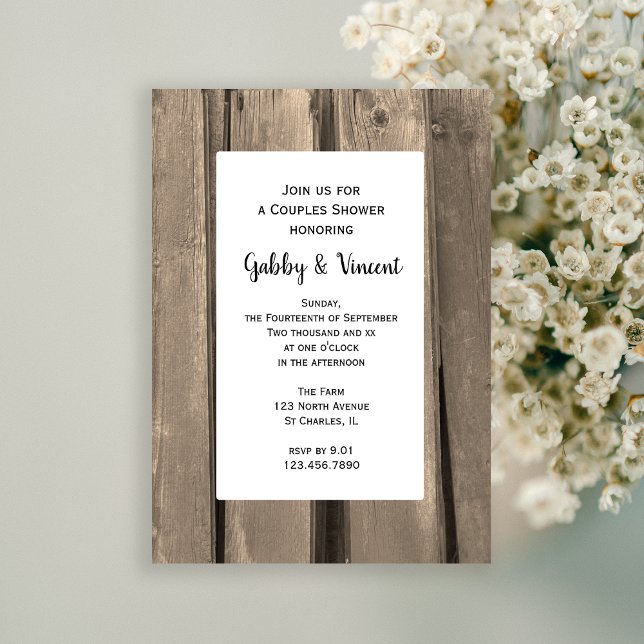Country Barn Wood Paares Polterabend Einladung (Add a rustic flair to your barn party Couples Shower with this charming invitation.)
