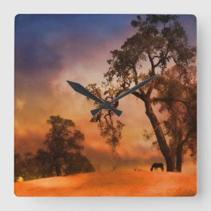 Country Clock With Horse and Sunset Quadratische Wanduhr