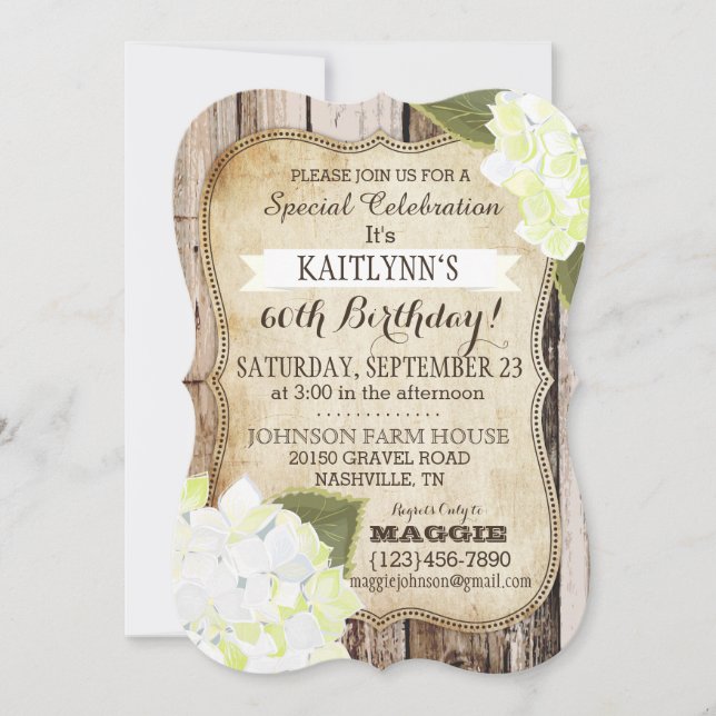 Country Hydrangeas und rustikales Holz zum Geburts Einladung (Vorderseite)