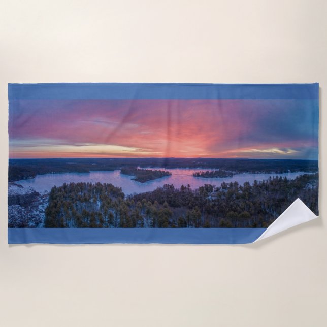 Country Pond Sunrise Beach Handtuch 70"x35" (Vorderseite)