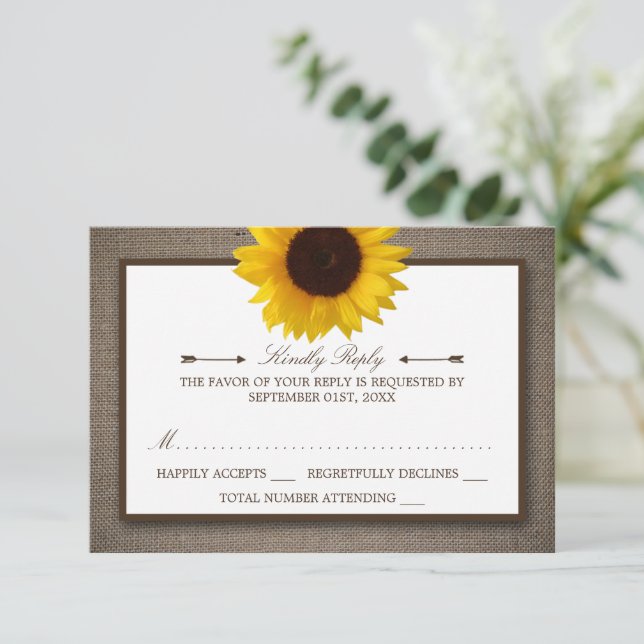 Country Rustic Sunflower & Burlap Wedding RSVP Karte (Stehend Vorderseite)
