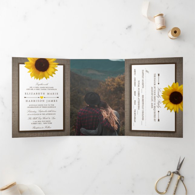 Country Rustic Sunflower & Burlap Wedding Suite Dreifach Gefaltete Einladung (Innenseite)
