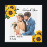 Country Sunflower Foto Gastgeschenk Hochzeit Gesch Magnet<br><div class="desc">Country Sunflower Foto Gastgeschenk Hochzeit Geschenkmagnet bietet rustikalen Hintergrund , Sonnenblumenklammer Kunst, Text & Hochzeitspaar Fotovorlage. Ein perfektes Sonnenblumengeschenk für Ihre Gastgeschenk Hochzeit. Bitte klicken Sie auf den Personalize-Button, um ihn mit Ihrem Text oder Foto anzupassen.Bitte besuchen Sie meinen Shop " loveyouart" für andere oder ähnliche Designs . BILDKREDIT RAWPIXEL.COM...</div>