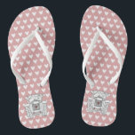Country Wedding Traktor Drehe Flohschuhe Flip Flops<br><div class="desc">Ein Paar Traktorandenfarm Thema Hochzeit Spaß Flip Flops.</div>