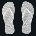 Country Wedding Traktor Drehe Flohschuhe Flip Flops<br><div class="desc">Ein Paar Traktorandenfarm Thema Hochzeit Spaß Flip Flops.</div>