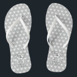 Country Wedding Traktor Drehe Flohschuhe Flip Flops<br><div class="desc">Ein Paar Traktorandenfarm Thema Hochzeit Spaß Flip Flops.</div>