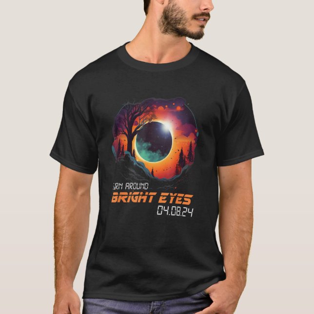 Countryside Total Solar Eclipse 2024 Turn Around B T-Shirt (Vorderseite)