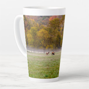 Couple d'Elk de pâturage Latte Mug