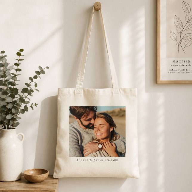 Couple Foto Wedding Tragetasche (Personalized couple photo tote bag with custom names and date for a thoughtful keepsake gift.)