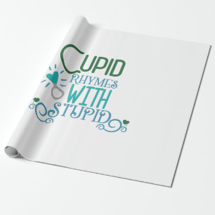 Couple-Geschenk Cupid Rhymes mit Stupid Geschenkpapier
