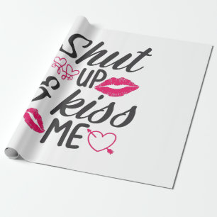 Couple Gift Kiss Me Geschenkpapier