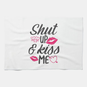 Couple Gift Kiss Me Geschirrtuch