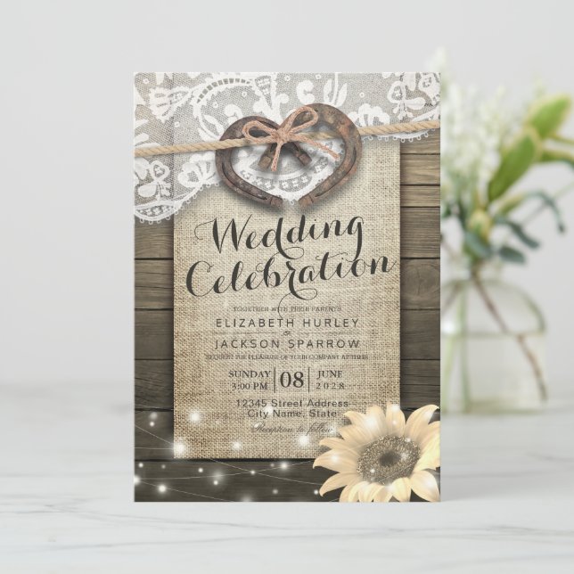 Couple Horseshoe Heart Lace Wood Sunflower Wedding Einladung (Stehend Vorderseite)