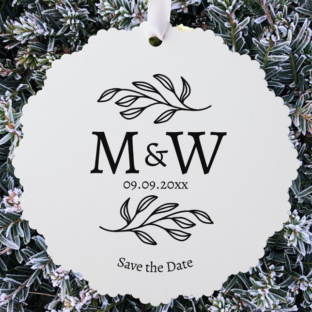 Couple Monogram Wedding Save the Date Botanical Ornament Karte (Modern wedding couple monogram botanical leaf design save the date paper ornament card)