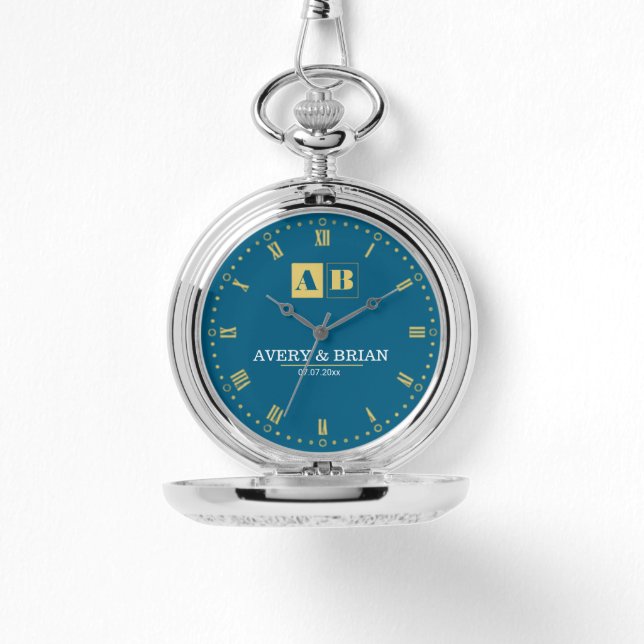 Couple Name Custom Engraved Romantic  Monogram Armbanduhr (Vorderseite)