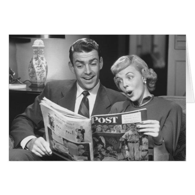Couple Reading Magazine (Vorderseite (Horizontal))