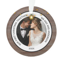 Couples rustiques modernes d'abord Noël ensemble