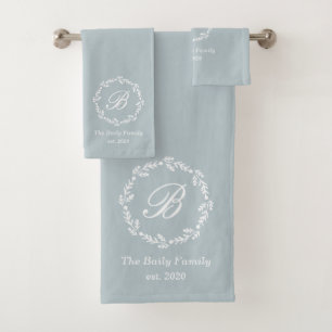 Couronne d'hiver bleue rustique avec monogramme du