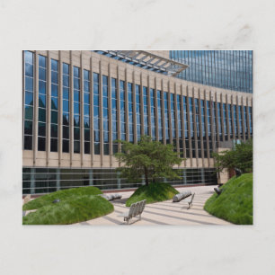 Courthouse Facade und Plaza in Minneapolis Postkarte
