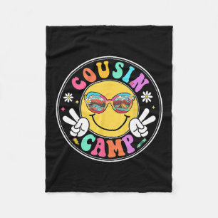 Cousin Camp 2025 Lustige Camping-Crew Sommer-Famil Fleecedecke